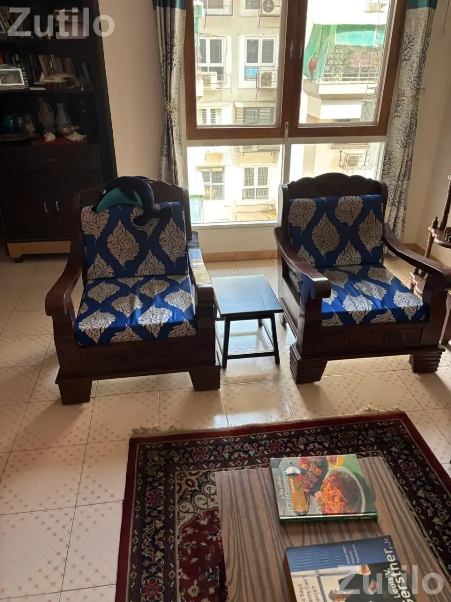 Sofa 5 seater with wooden base - સોફા સેટ અને કાઉચ - અમદાવાદ શહેર - Image 2