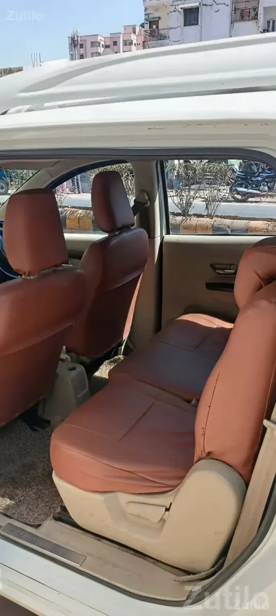 Maruti Ertiga VXI White MPV - કાર - અમદાવાદ શહેર - Image 2