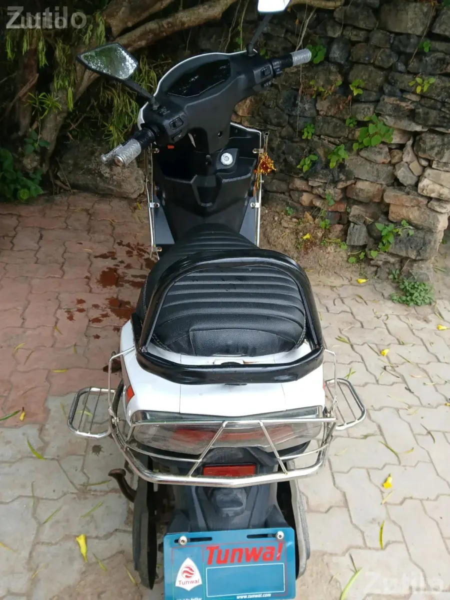 Electric Bike in Top Condition - Bikes - Sutrapada - Image 5
