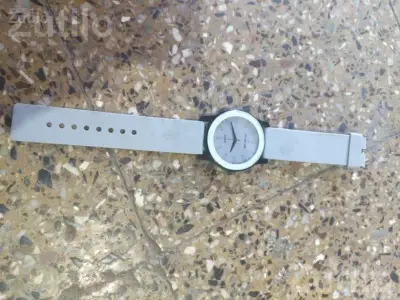 Future Time Analog Wrist Watch