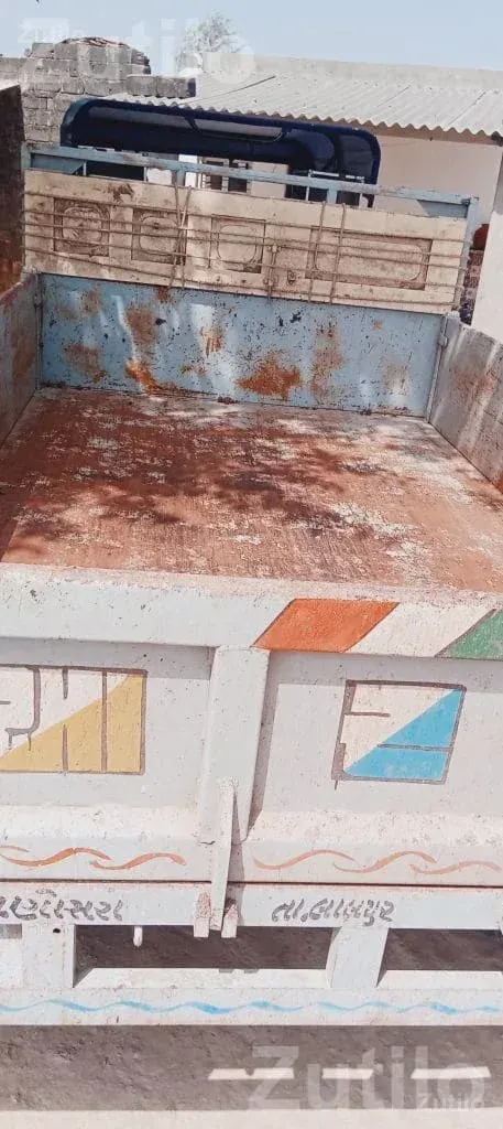 90 Dhoka Trolley with 5 Ton Jack - ઓટો પાર્ટ્સ - પોરબંદર - Image 2