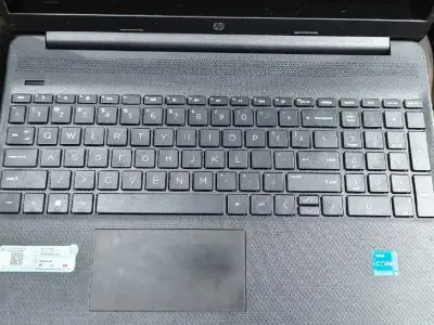 HP laptop એક વરસ પહેલા લીધું હતું 