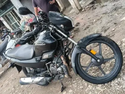 Hero Super Splendor 2023 First Owner Bike Hero Super Splendor 2023 First Owner Bike