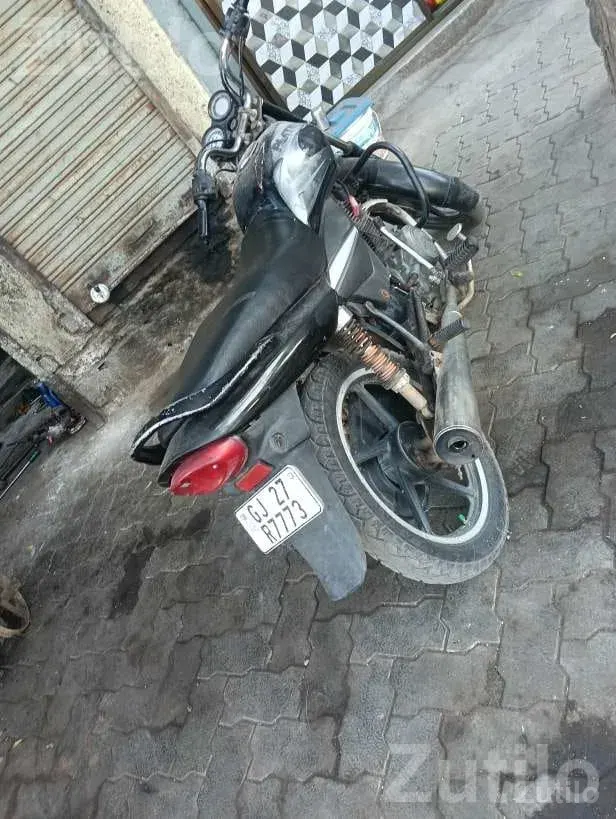 Bajaj Platina 2013 Bike Second Owner - બાઇક્સ - બાબરા - Image 2