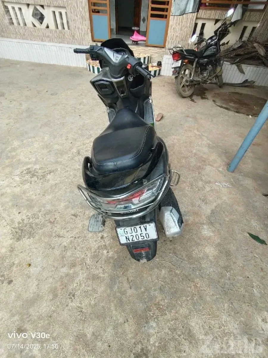 Suzuki Burgman 2021 Scooter for Sale - બાઇક્સ - માંગ્રોળ - Image 3