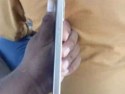 Vivo Y200 Smartphone 1st Owner Vivo Y200 Smartphone 1st Owner