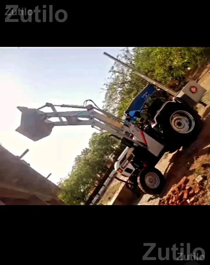 2023 Construction Vehicle 1250 Hours - Construction Vehicles - Jasdan - Image 3