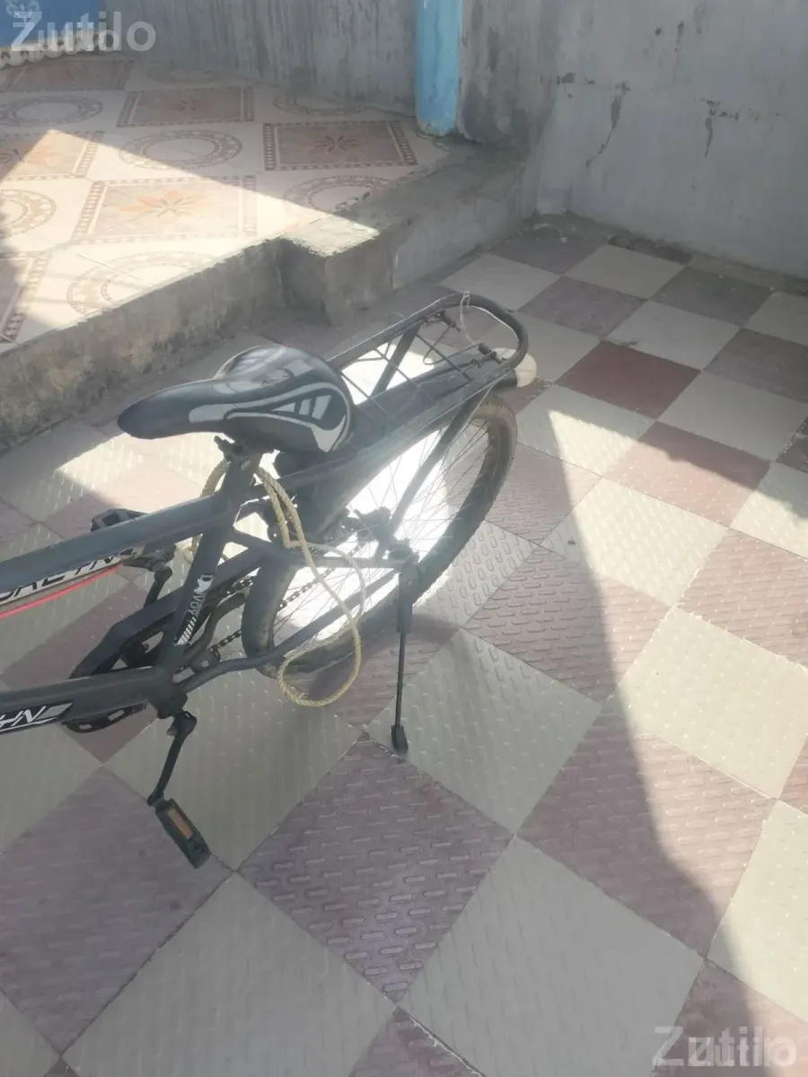 Single Speed Bicycle in Black - Bicycles - Anjar - Image 4
