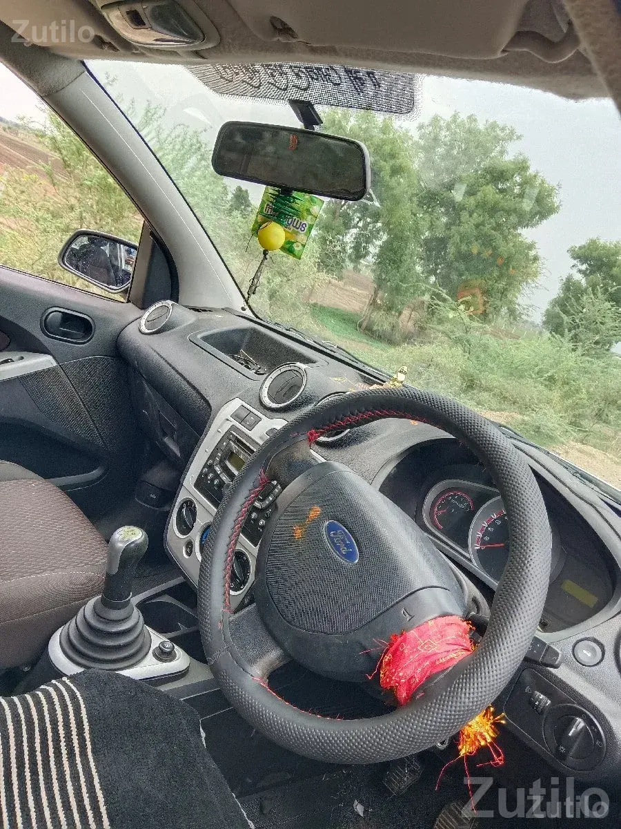 Ford Figo Diesel Car with AC for Sale - કાર - લાઠી - Image 3