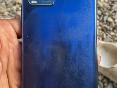 Vivo Blue Smartphone with Multi Camera Vivo Blue Smartphone with Multi Camera