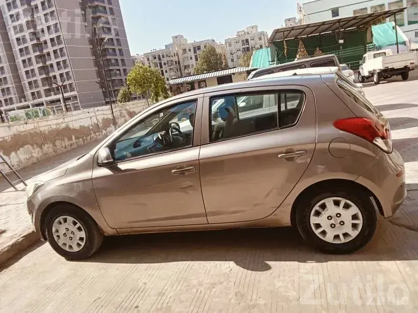 2014 Hyundai i20 Magna Petrol CNG - Cars - Kalol - Image 5