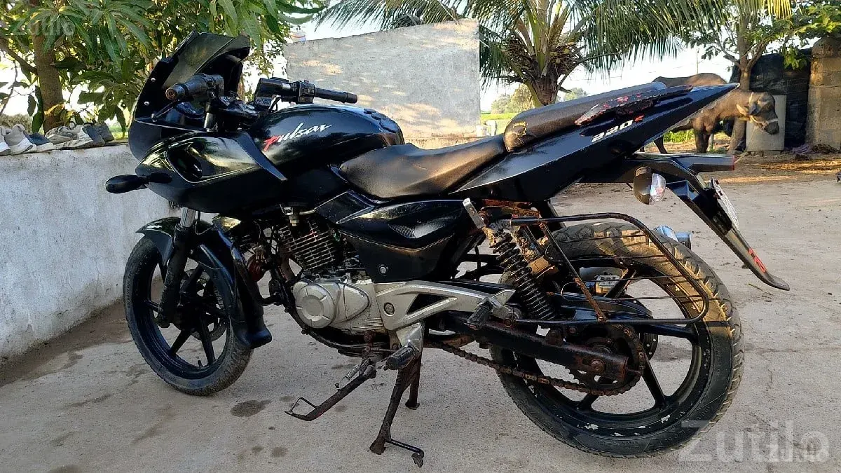2012 Bajaj Pulsar bike for sale - Bikes - Bhanvad - Image 3