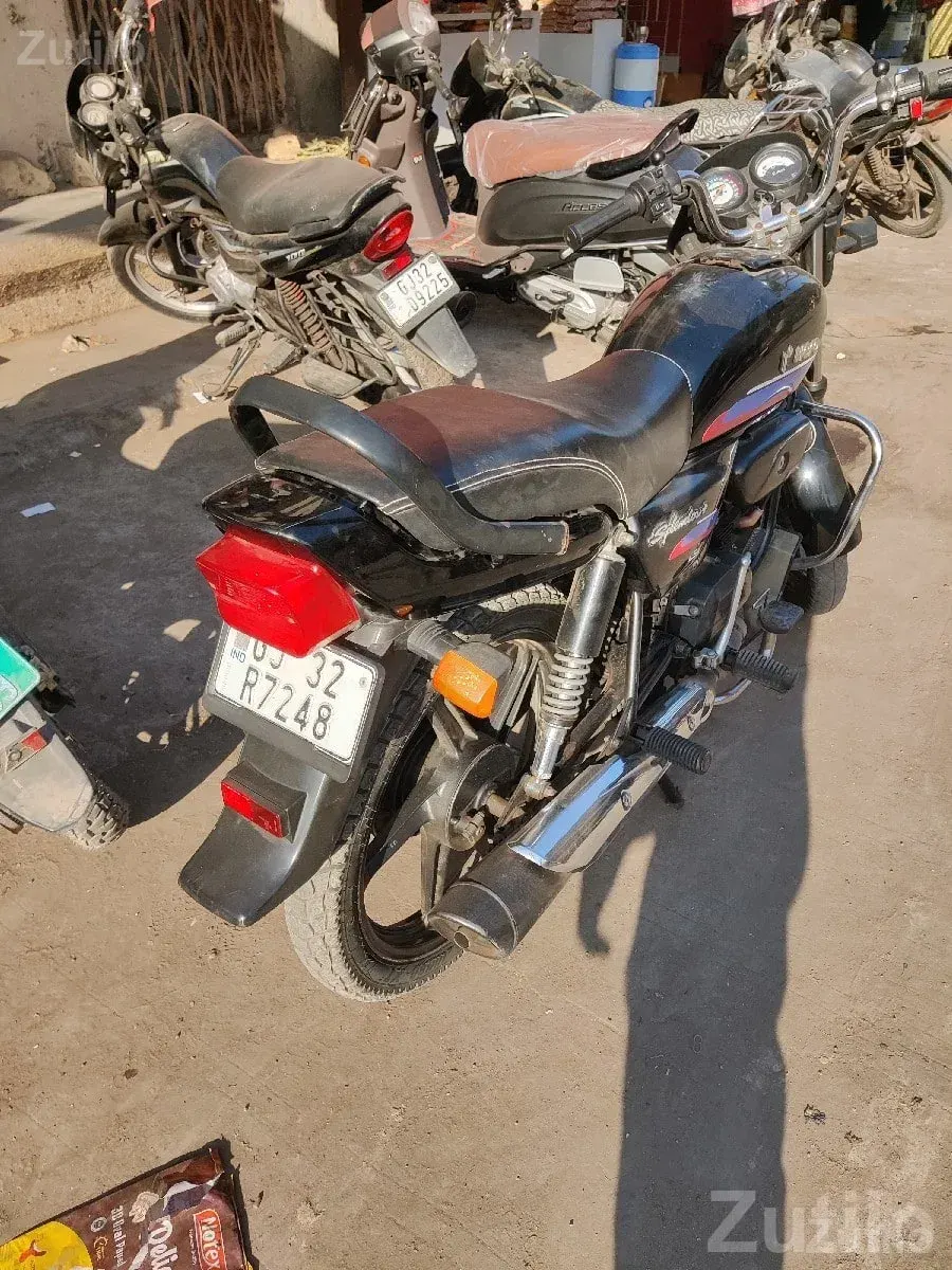 Hero Splendor Plus 2022 Used Bike - બાઇક્સ - વેરાવળ - Image 2