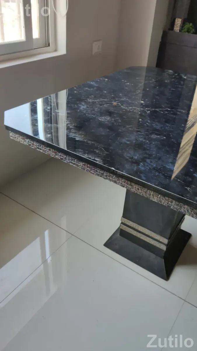 Marble top dining table - ડાઇનિંગ ટેબલ - વડોદરા શહેર - Image 2