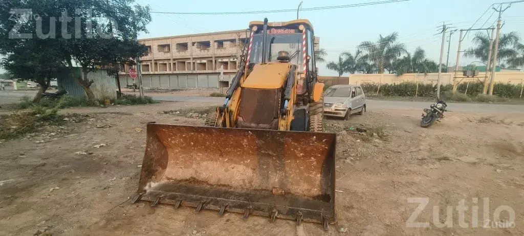 JCB Backhoe Loader for Sale - બાંધકામના વાહનો - હળવદ - Image 5