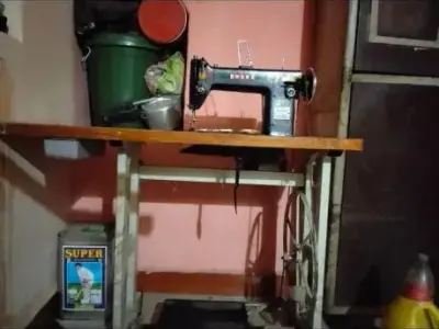 Sewing Machine with Motor and Table