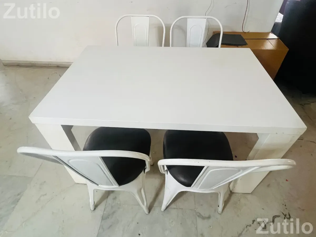 4 Seater Dinning Table with Chairs - ડાઇનિંગ ટેબલ અને સેટ - અમદાવાદ શહેર - Image 3