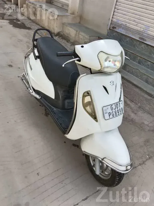 Suzuki Access 125 2012 Scooter - બાઇક્સ - વેરાવળ - Image 3