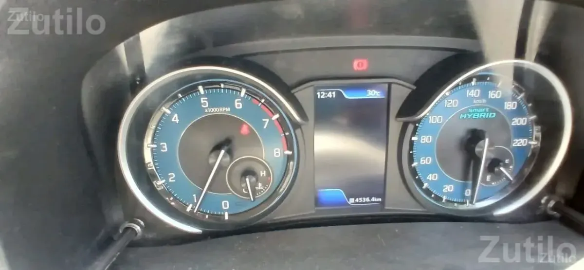 Maruti Suzuki Ertiga ZXI Hybrid 2022 Petrol - કાર - વેરાવળ - Image 2