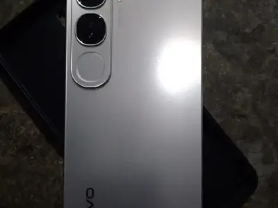 VIVO Y300 વેચવાનો છે VIVO Y300 વેચવાનો છે