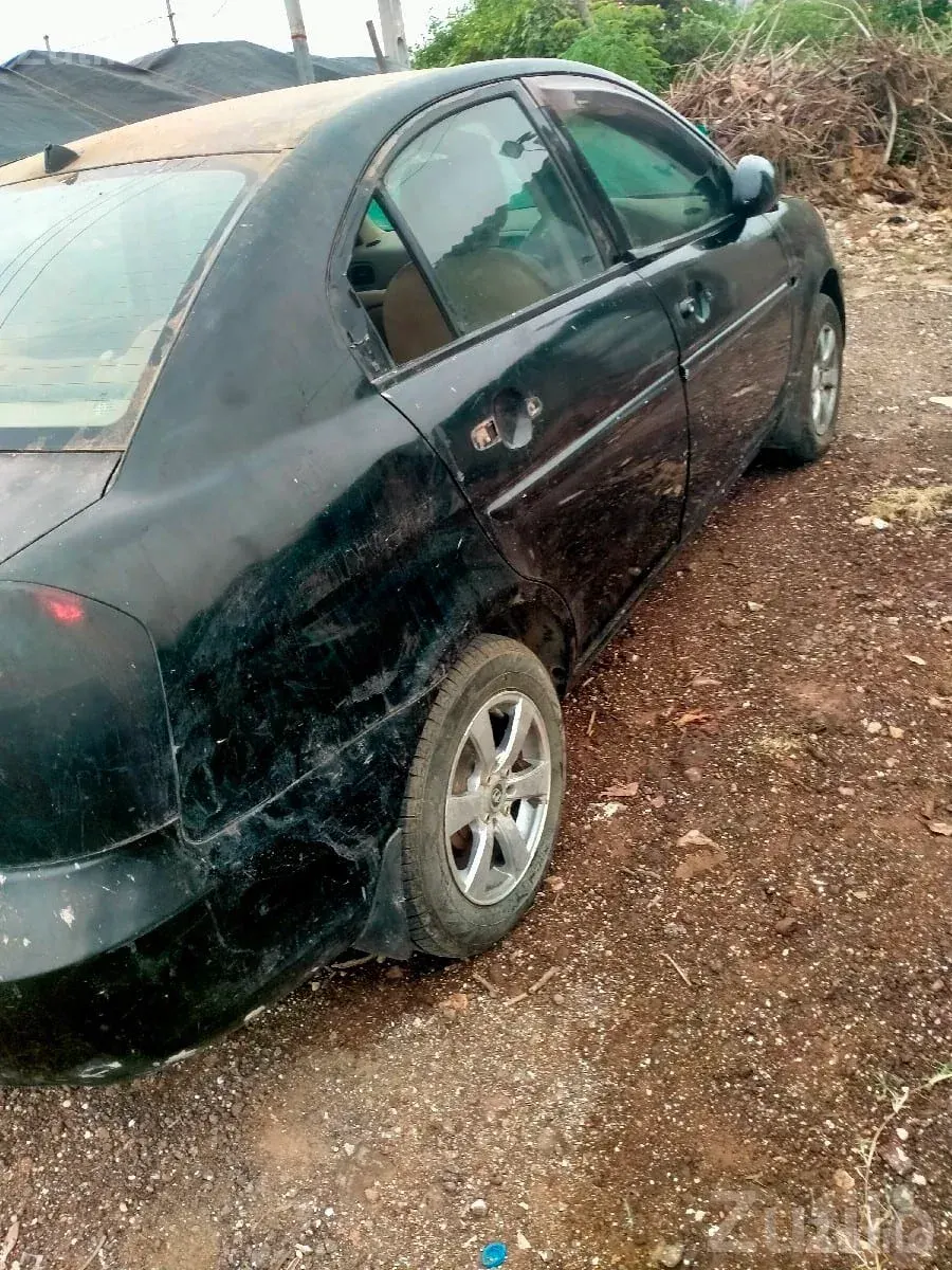 2007 Used Car with Good Tyres - Cars - Bhanvad - Image 2