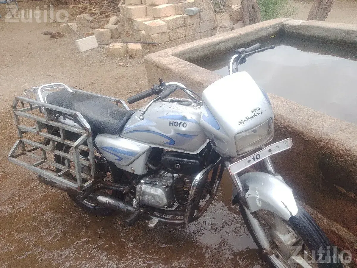 Motorcycle with Custom Side Carrier Frame - Bikes - Jamjodhpur - Image 3