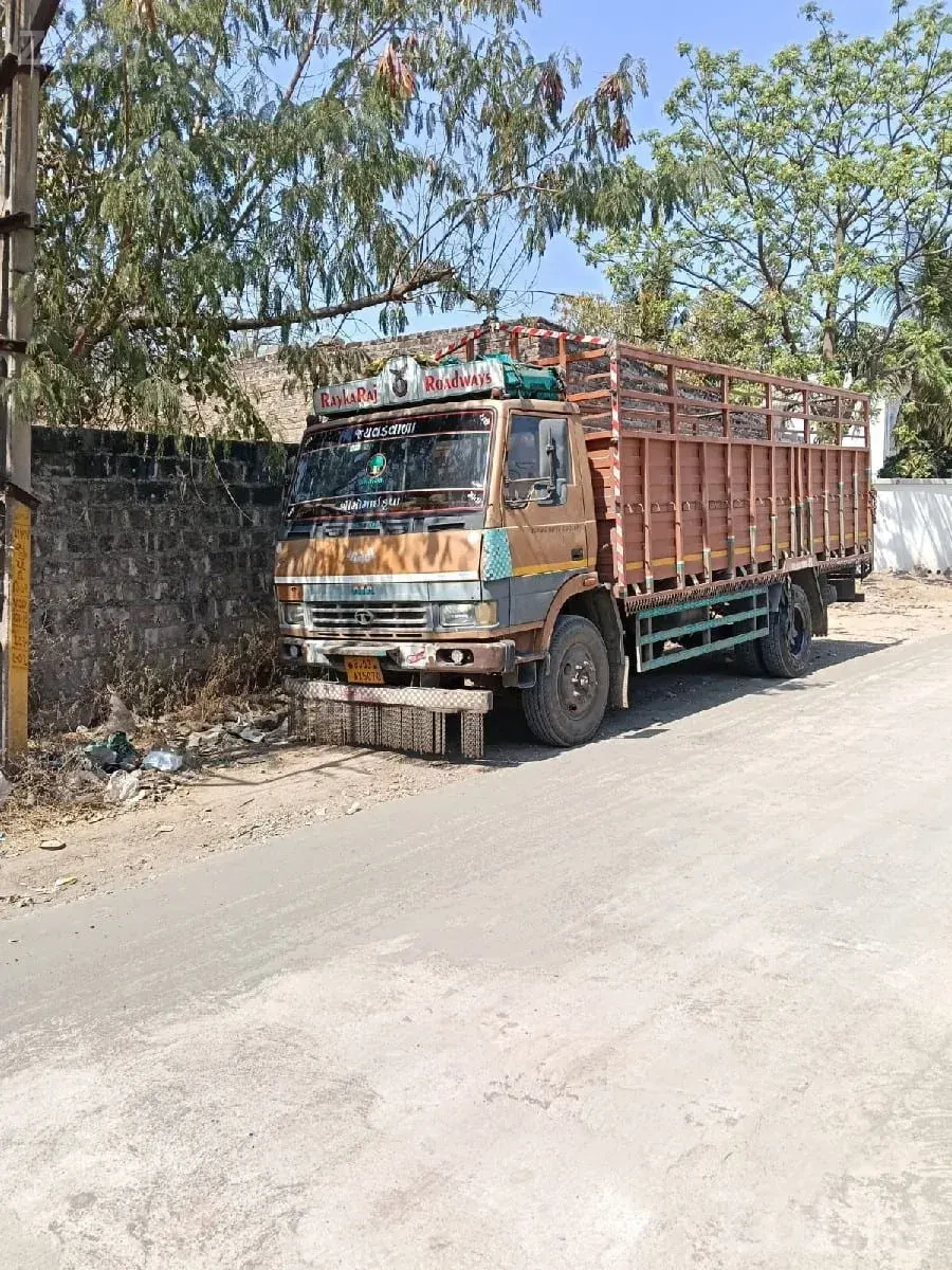 Used Cargo Truck 2012 Model for Sale - ટ્રક અને લોરી - જામજોધપુર - Image 3