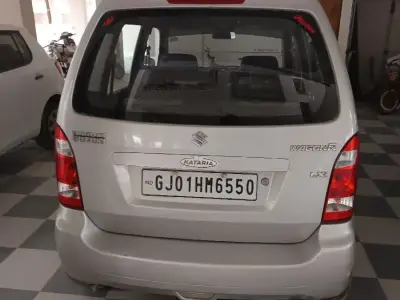 ગાડી વેચવા ની છે ગાડી વેચવા ની છે