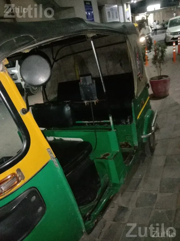 2019 CNG Auto Rickshaw with Permit and Insurance - Auto Rickshaws - Daskroi - Image 2