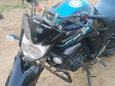 Yamaha FZ version 2