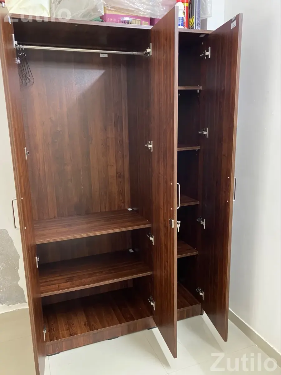 Brand new word robes with 03 doors - વોર્ડરોબ, કબાટ અને સ્ટોરેજ - અમદાવાદ શહેર - Image 5