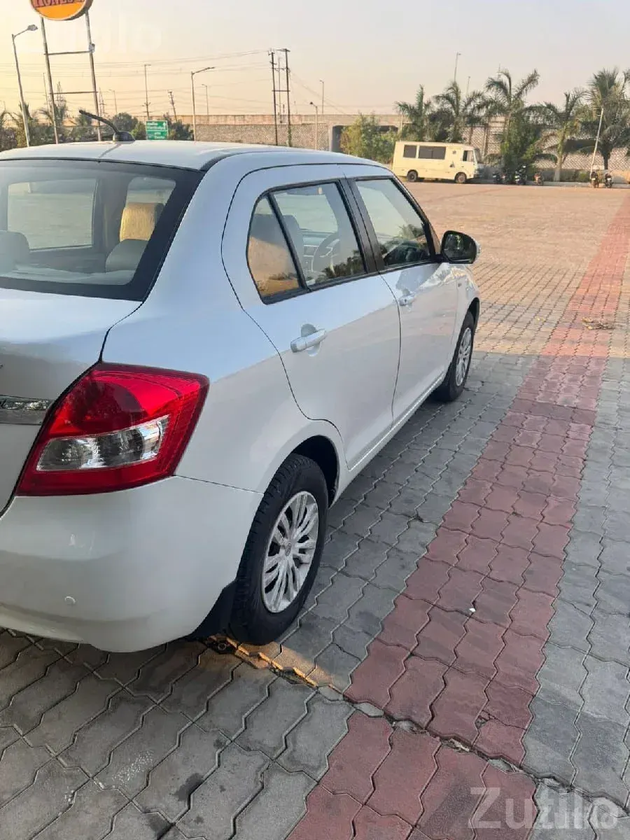 Maruti Suzuki Swift Dzire 2016 Good Condition - કાર - પોરબંદર - Image 2