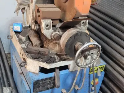 Cutting machine Cutting machine