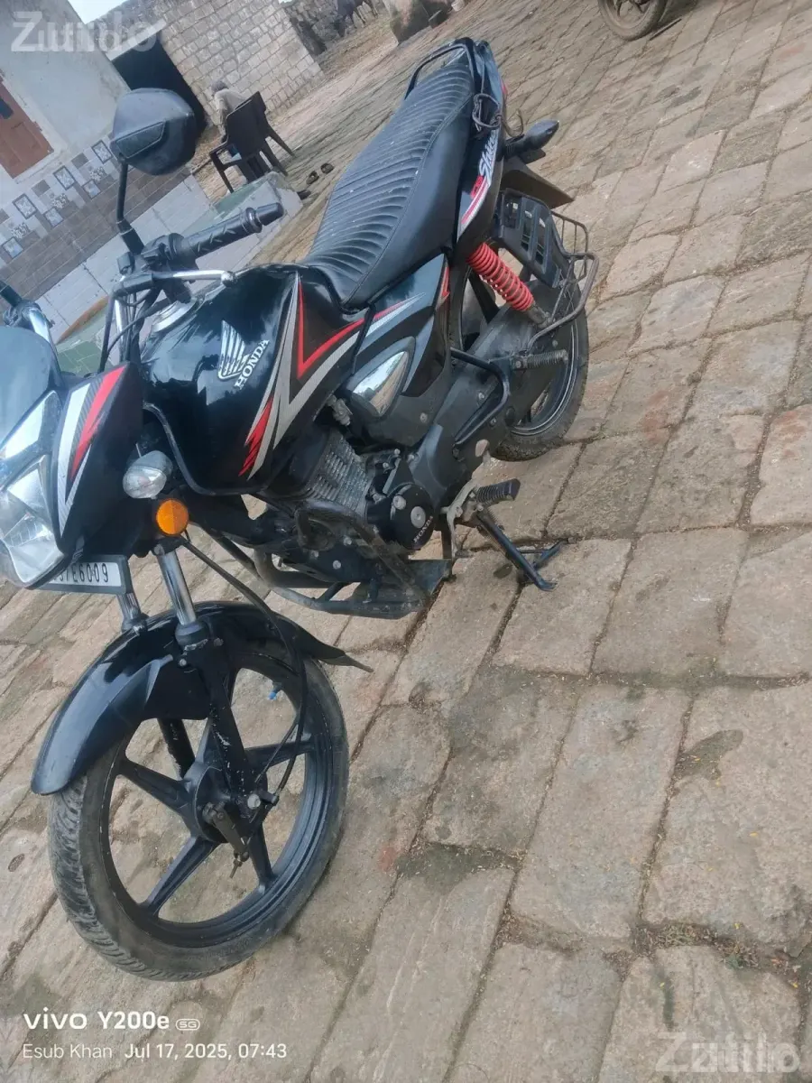 Honda CB Shine 2018 Bike - Bikes - Bhanvad - Image 2
