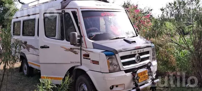 2014 Tempo Traveller with 75,000 km - Vans - Vadodara City - Image 4