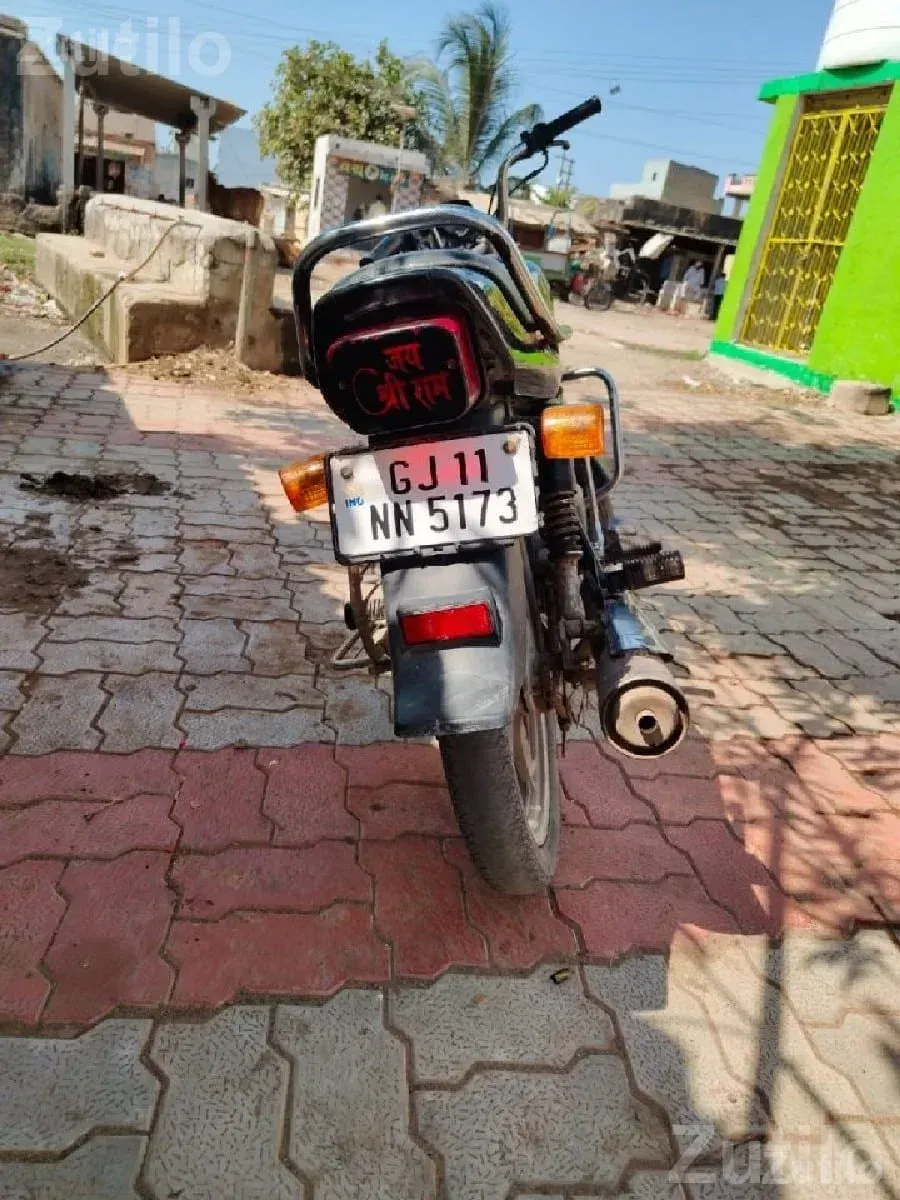 2009 Hero Honda Scooter for Sale - Bikes - Kodinar - Image 2