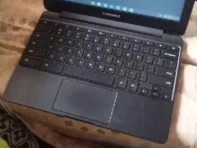 Samsung Compact Laptop for Sale Samsung Compact Laptop for Sale