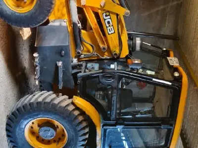 JCB Construction Vehicle 2014 Model JCB Construction Vehicle 2014 Model