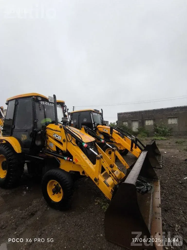 JCB 3DX 2013 Backhoe Loader - Construction Vehicles - Rajkot City - Image 2