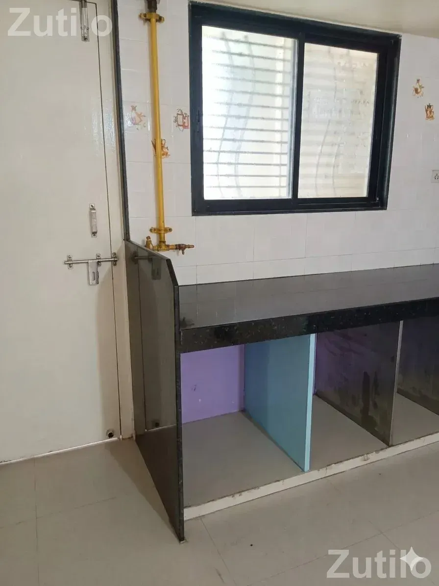 Row house urgent sell in flat rate - House for Sale - Udhna - Image 2
