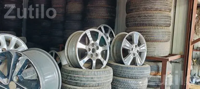 Alloy Wheels and Tyres for Innova Brezza i20 - Auto Parts - Surat City - Image 4