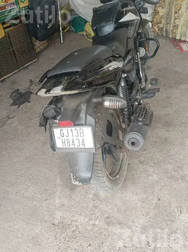 Bajaj Pulsar 125 Black Model 2024 - Bikes - Surendranagar City - Image 4