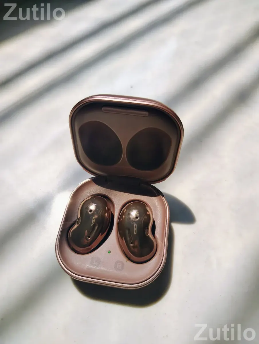 SAMSUNG GALAXY BUDS LIVE - ઇલેક્ટ્રોનિક ઍક્સેસરીઝ - સુરત શહેર - Image 2