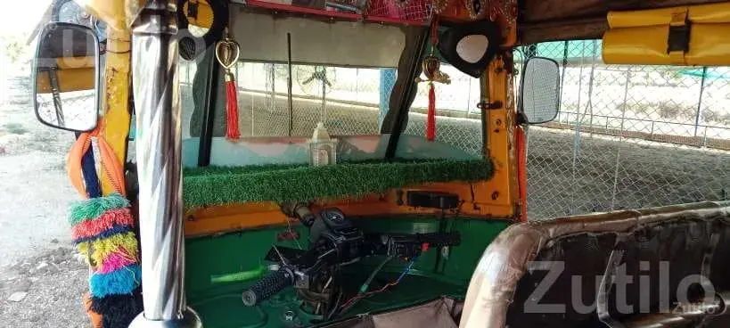 2014 CNG Auto Rickshaw Green Yellow - Auto Rickshaws - Vadnagar - Image 5