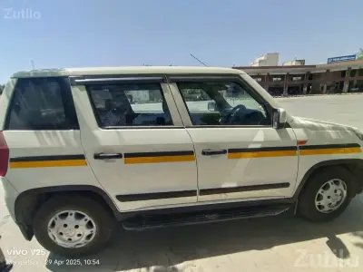 White Mahindra TUV300 Commercial SUV