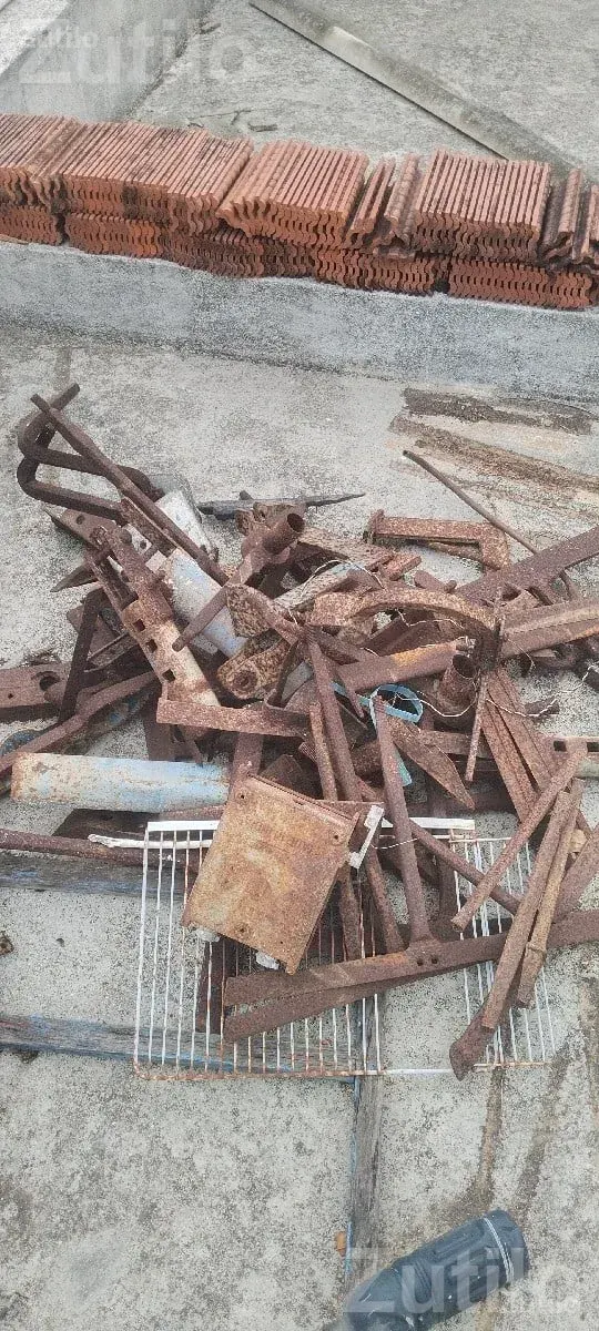 7.5 kVA Generator with Frame and Scrap Items - Generators & Power Equip. - Porbandar City - Image 2