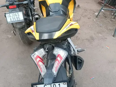 2017 Bajaj Pulsar RS200 Yellow Bike
