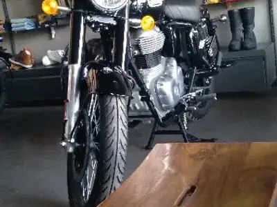 Royal Enfield Bullet Military Black 2024