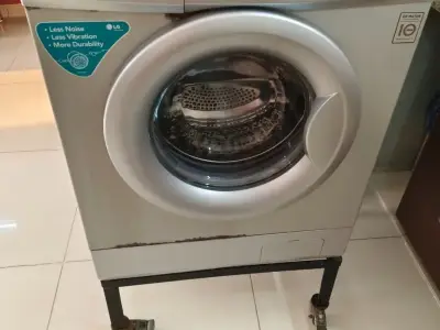 Lg frontload washing machine 5.5 kg