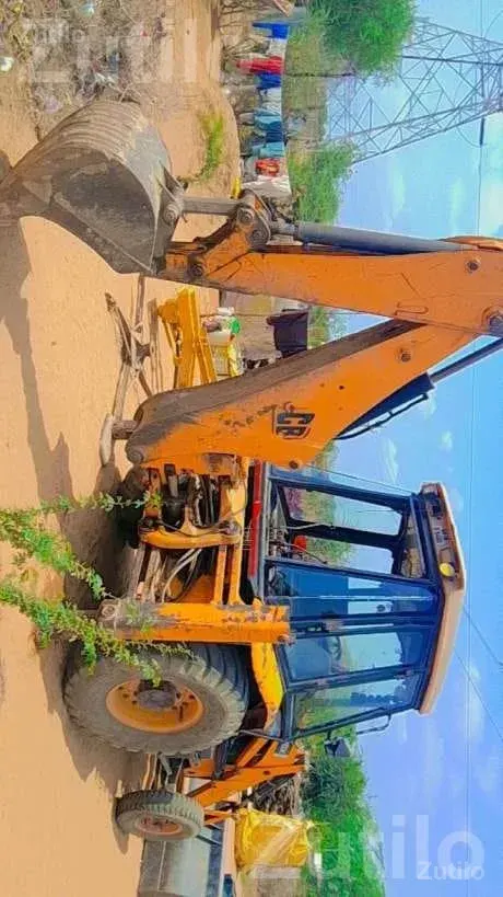 ACE Backhoe Loader 2010 Model - બાંધકામના વાહનો - પાલનપુર - Image 3